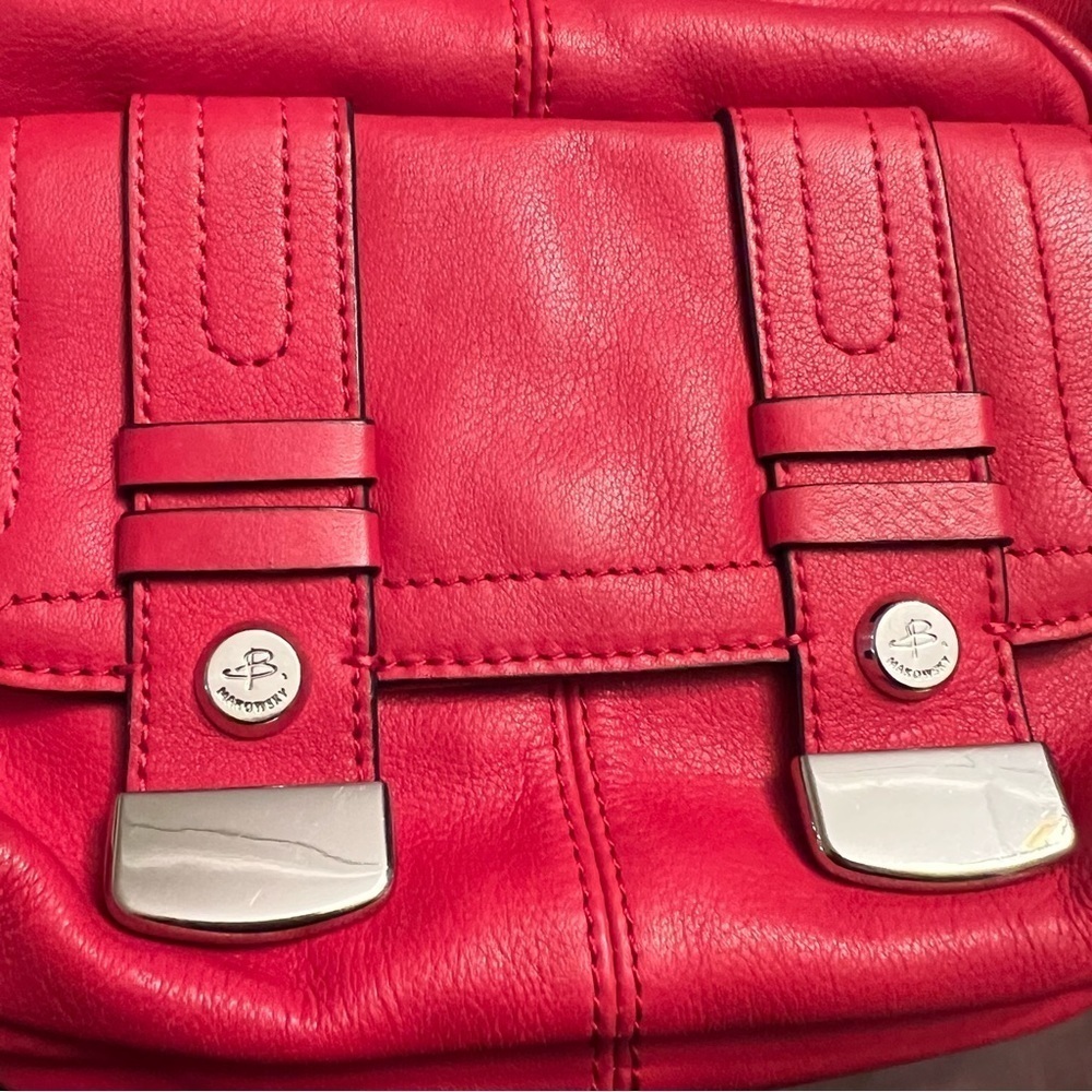 B Makowsky red leather crossbody purse silver toned hardware EUC - Picture 3 of 11